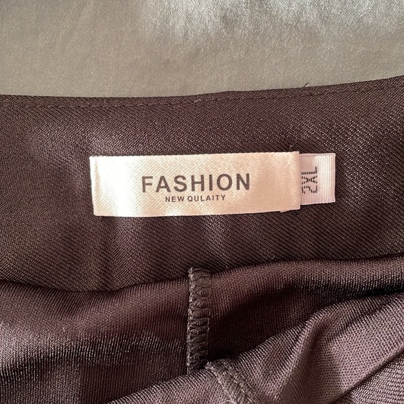 Black pleated mini skort - Picture 4 of 6